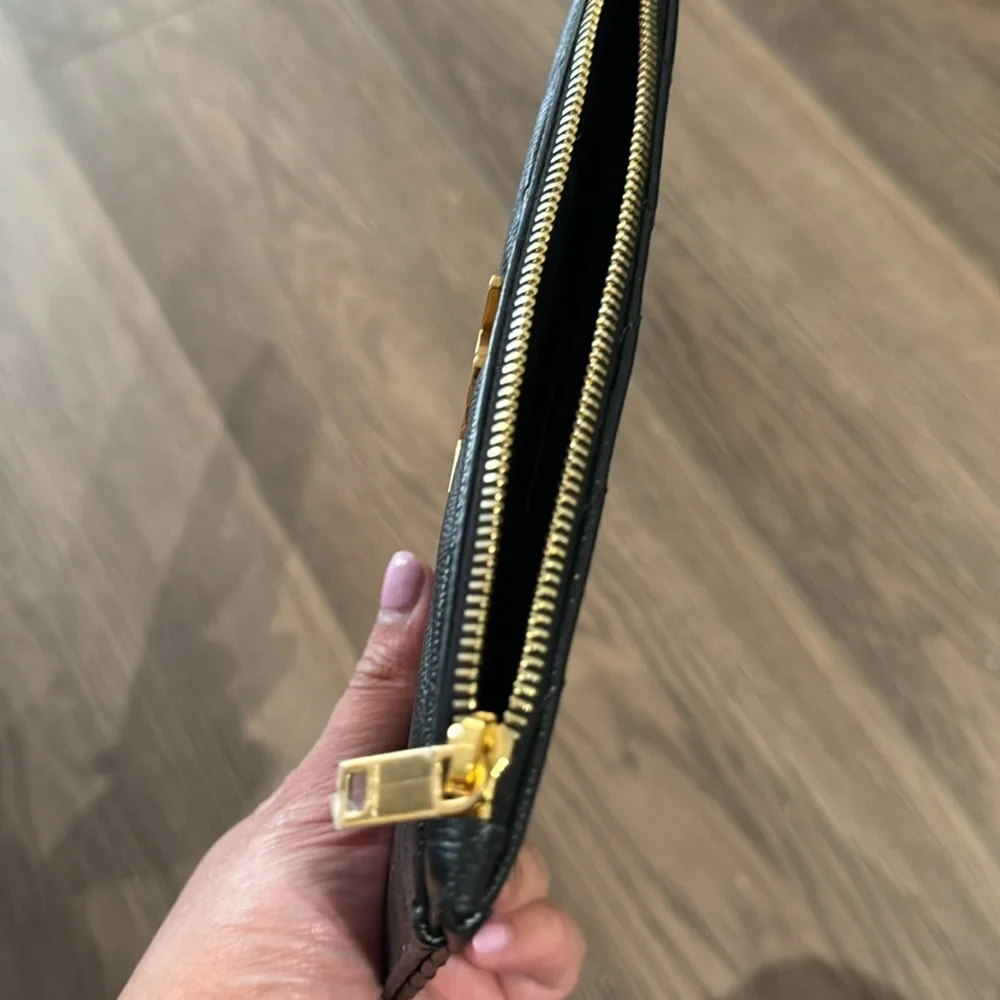 SOLD - EUC Auth Saint Laurent Cassandre Matelasse Zipped Pouch - Leather - Picture 4 of 7